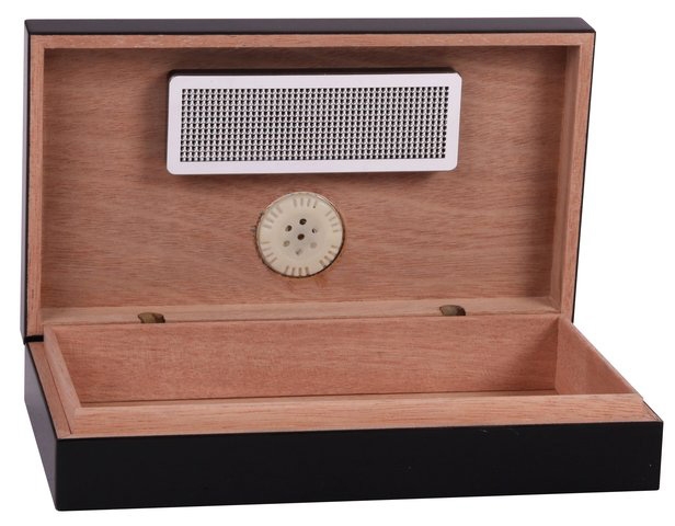 HUMIDOR SET ZA  5 CIGAR